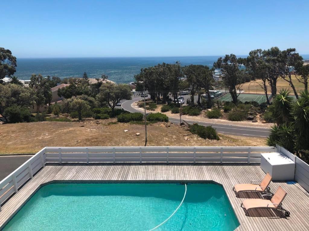 Bright Camps Bay Loft With Stunning Views And Shared Pool Apartment Cape Town Luaran gambar