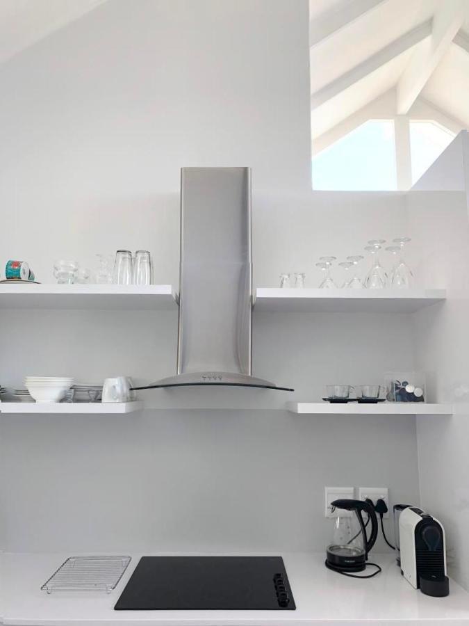 Bright Camps Bay Loft With Stunning Views And Shared Pool Apartment Cape Town Luaran gambar